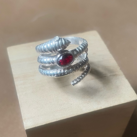 Vintage Sterling silver 925 snake 🐍 ring w garnet red stone boho luxe - Picture 5 of 12